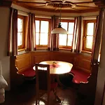 Lotte Familie Grünberger Apartamento